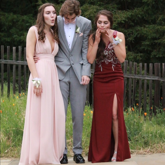 Maroon prom dress - Picture 7 of 8